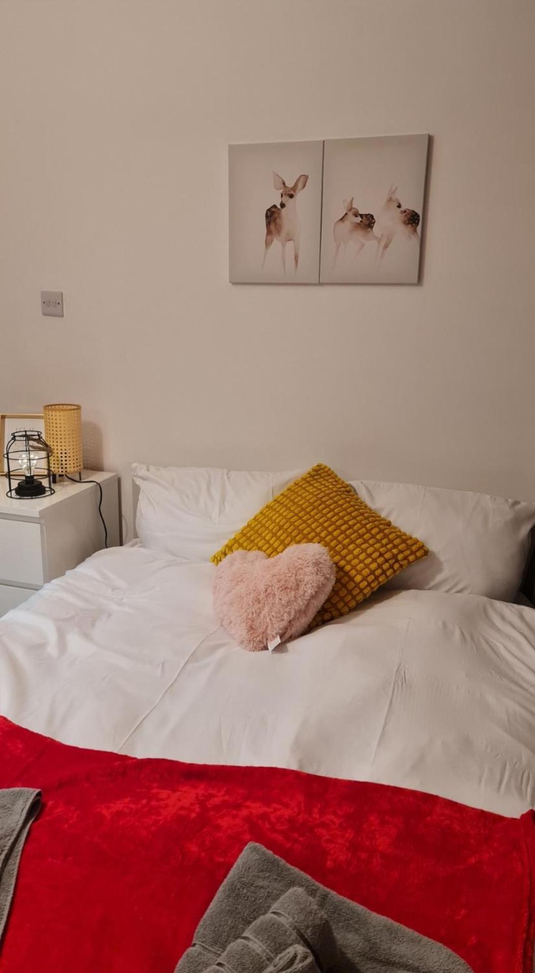 Cosy With Kitchenette And Private Bathroom - 15mins To London! Appartement