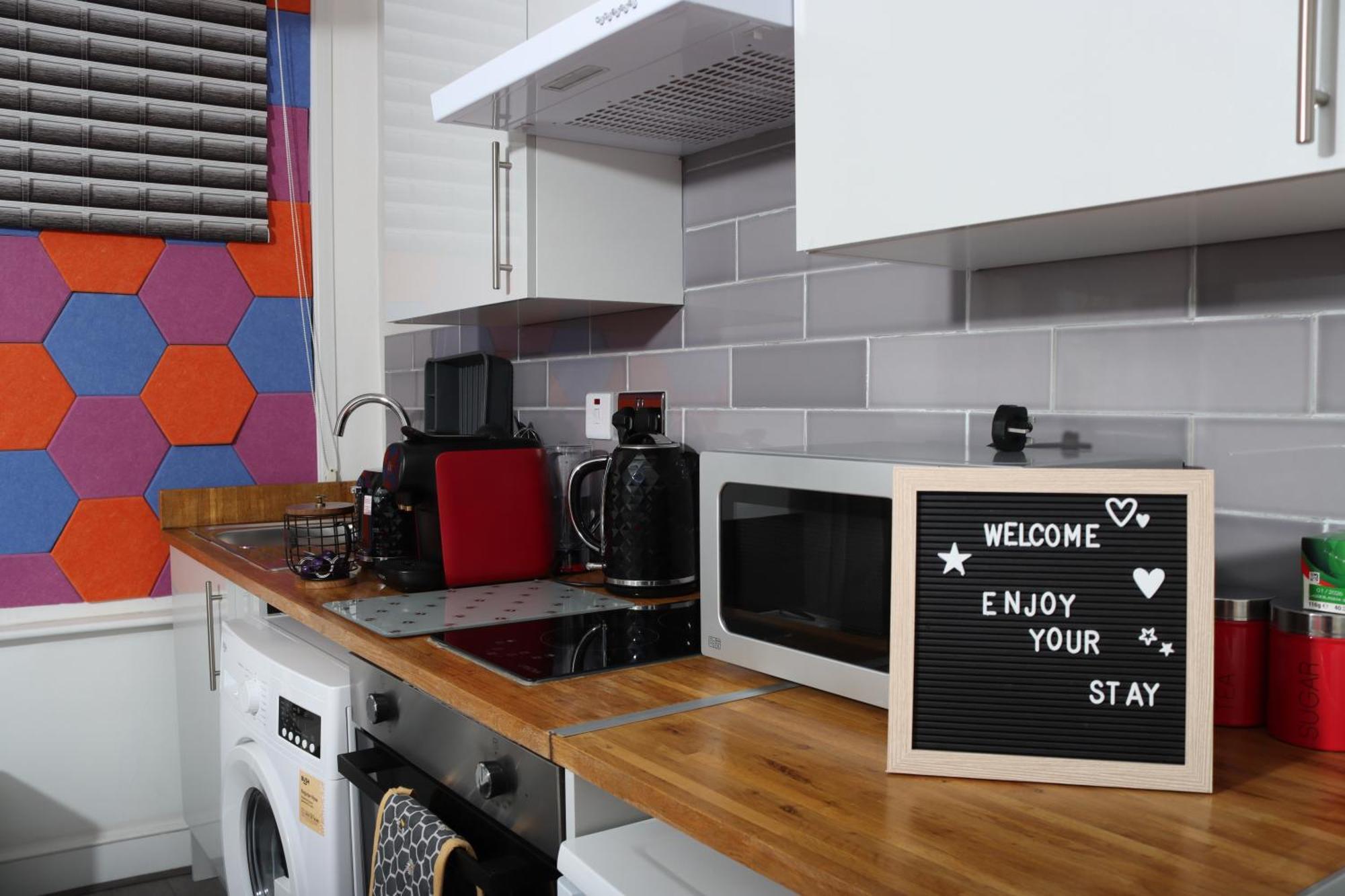 Cosy With Kitchenette And Private Bathroom - 15mins To London! Appartement *